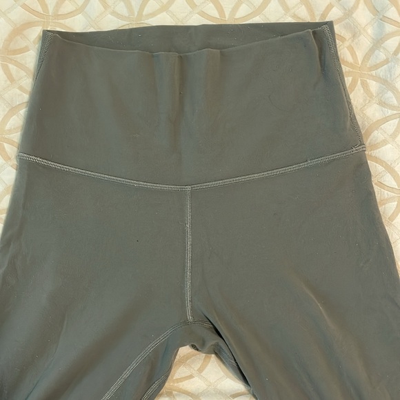 Lululemon Align Green High-Waisted Leggings - Picture 2 of 2